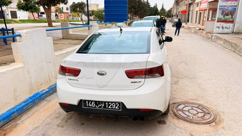 A vendre voiture Kia cerato à Ksar Hellal, Monastir — photo 3