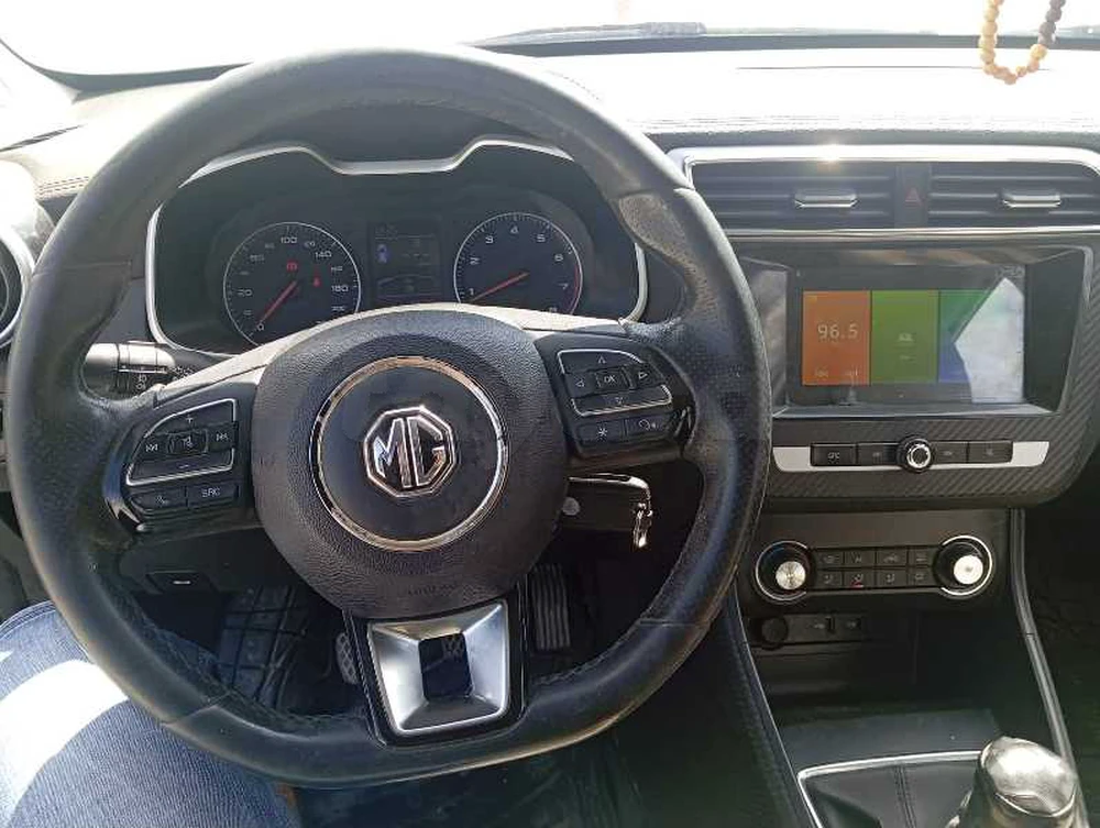 Voiture MG ZS à La Marsa, Tunis — photo 1