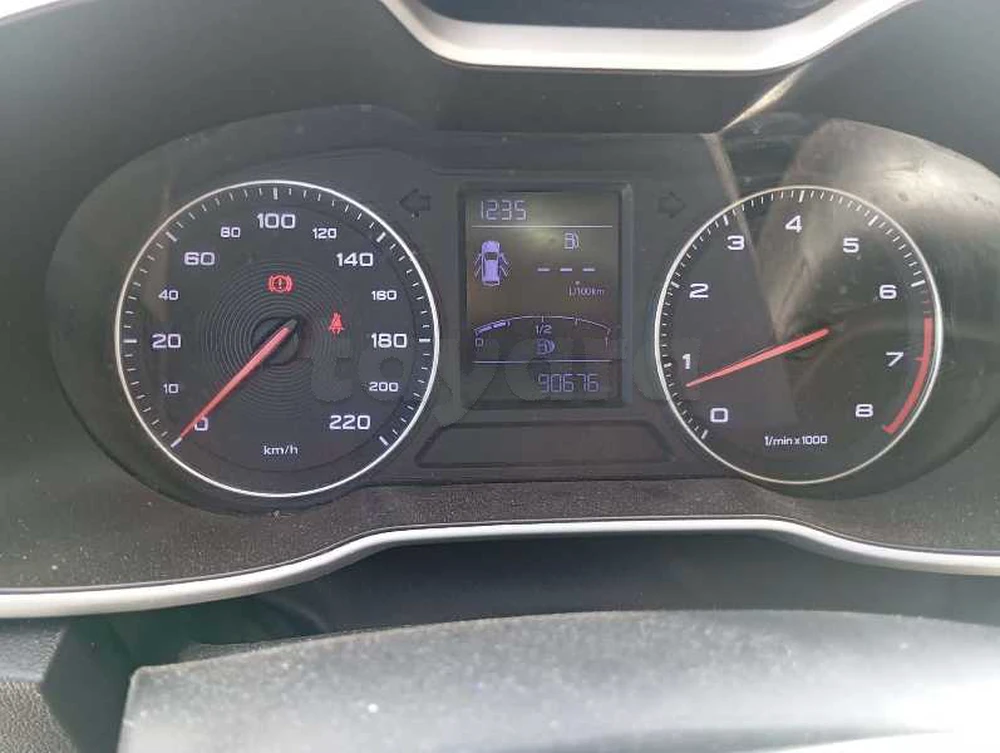 Voiture MG ZS à La Marsa, Tunis — photo 3