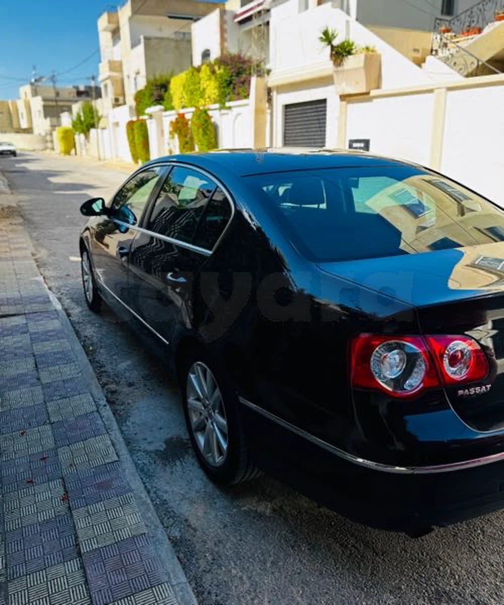 VW PASSAT COMFORTLINE à Ezzahra, Ben Arous — photo 3