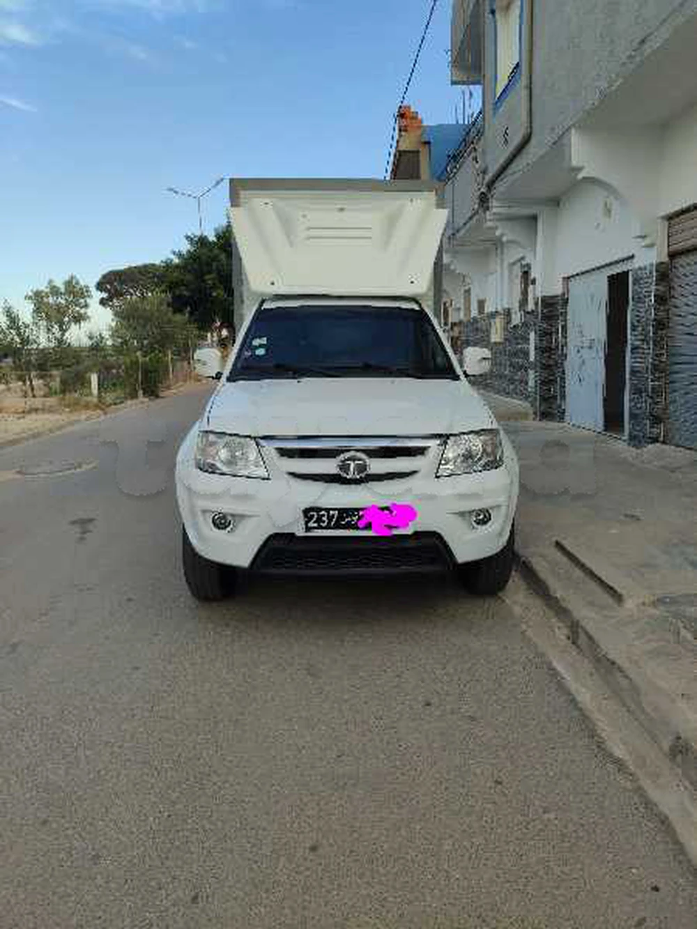 TATA X2 FOURGON PREMIERE MAIN à Métouia, Gabès — photo 1