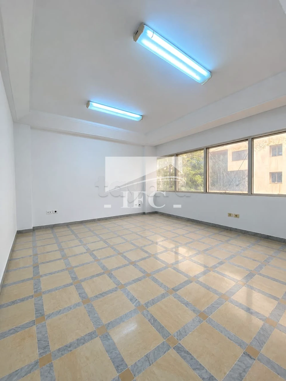 Bureau en 7 espaces - 146 m² - Montplaisir - IFCM258 à Montplaisir, Tunis — photo 3