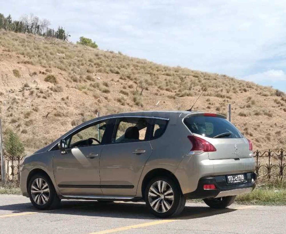 peugeot 3008 à Riadh Andalous, Ariana — photo 5