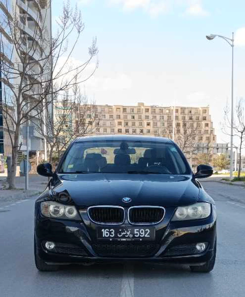 BMW Série 3 E90 318 i 2.0L à Riadh Andalous, Ariana — photo 1