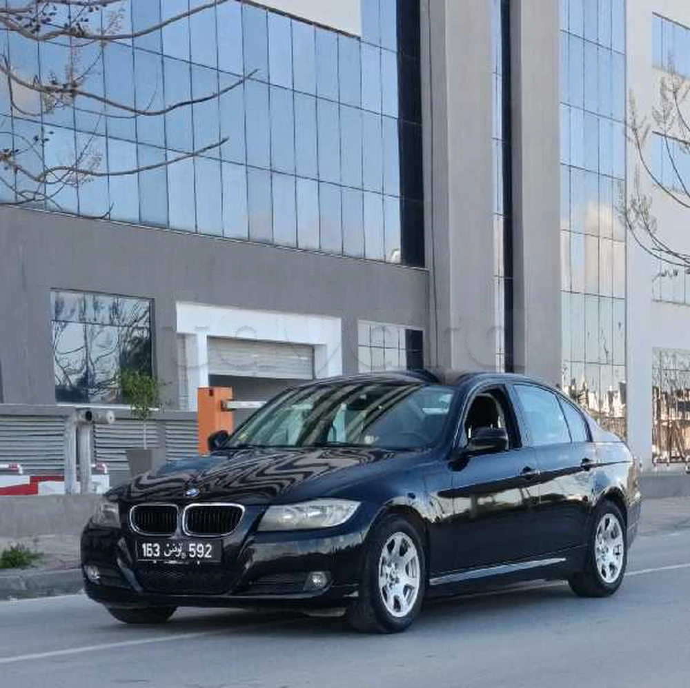 BMW Série 3 E90 318 i 2.0L à Riadh Andalous, Ariana — photo 2