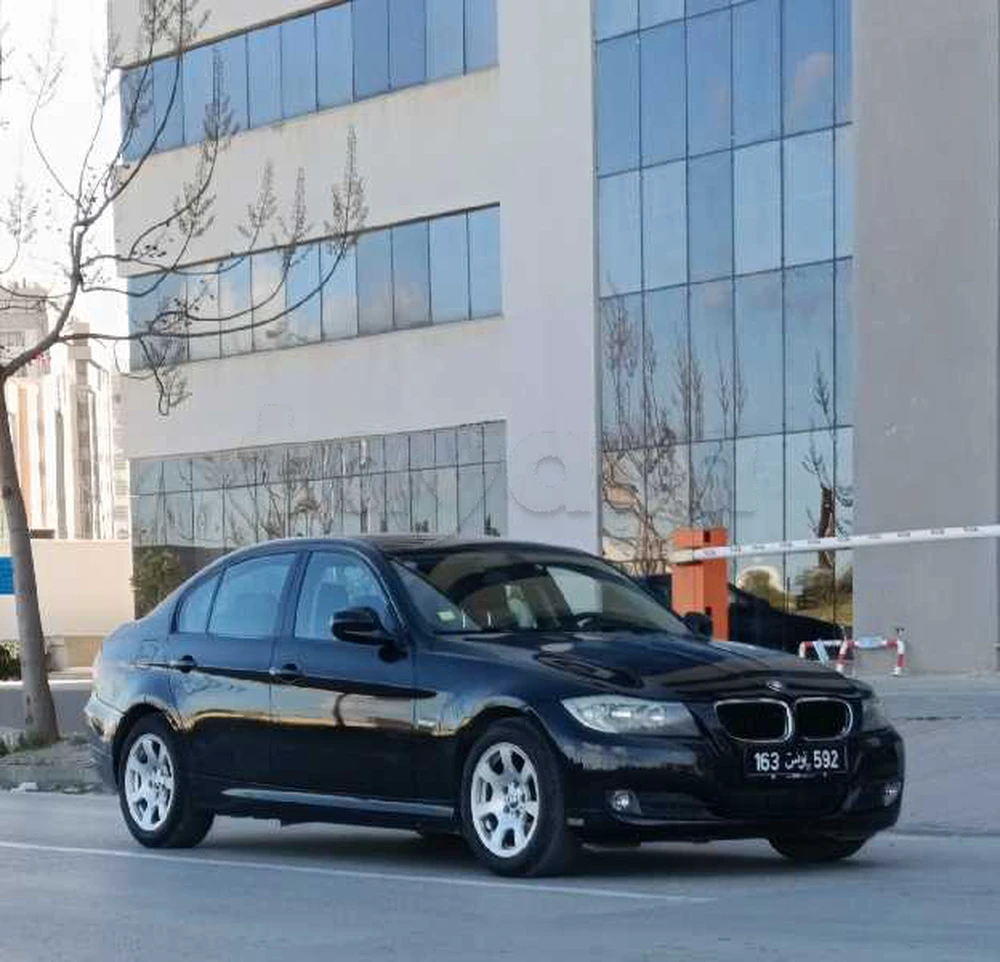 BMW Série 3 E90 318 i 2.0L à Riadh Andalous, Ariana — photo 4