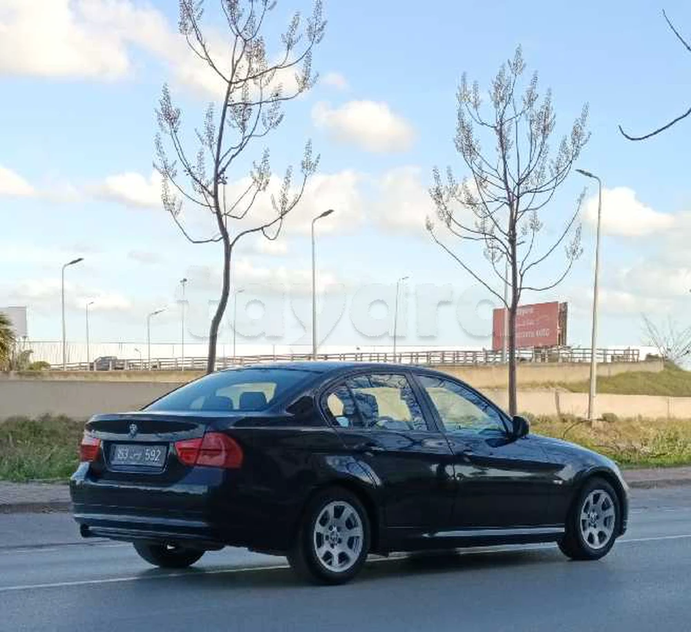 BMW Série 3 E90 318 i 2.0L à Riadh Andalous, Ariana — photo 5