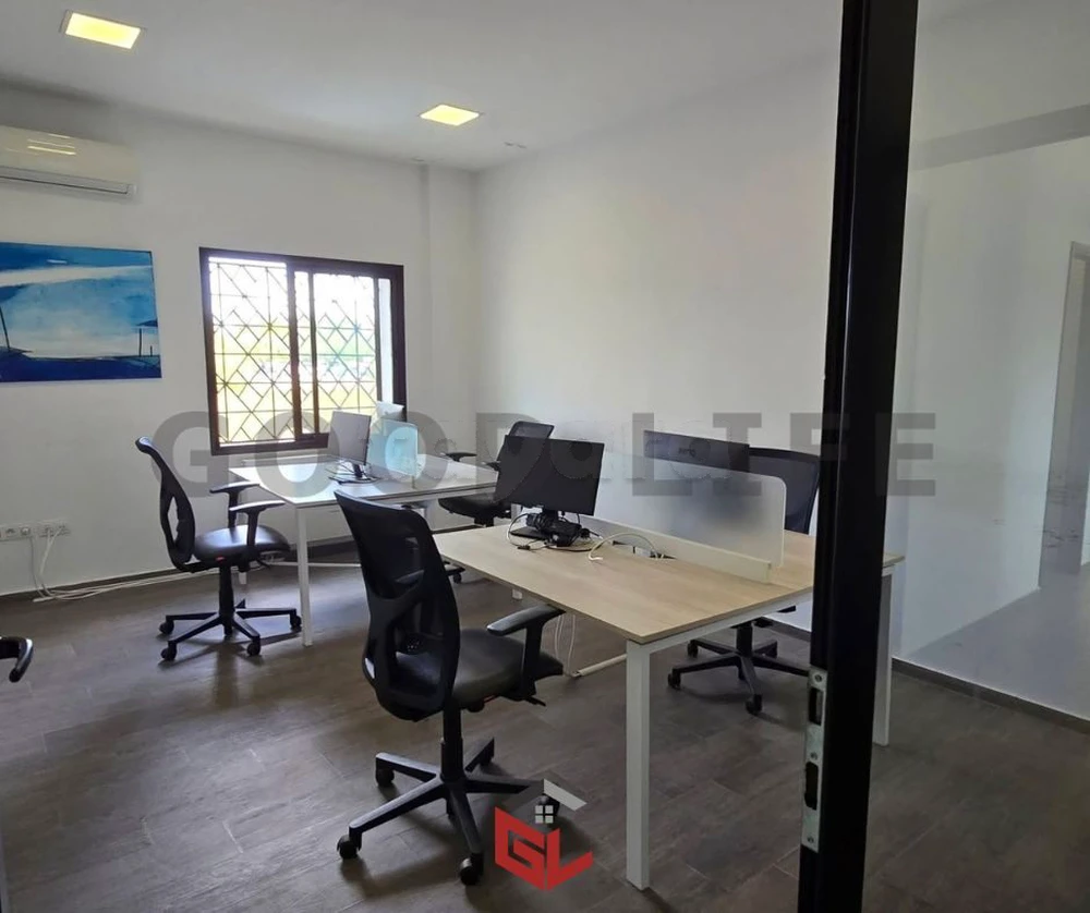 À louer – Bureau aménagé et meublé au Lac 1 à Tunis, Tunis — photo 4