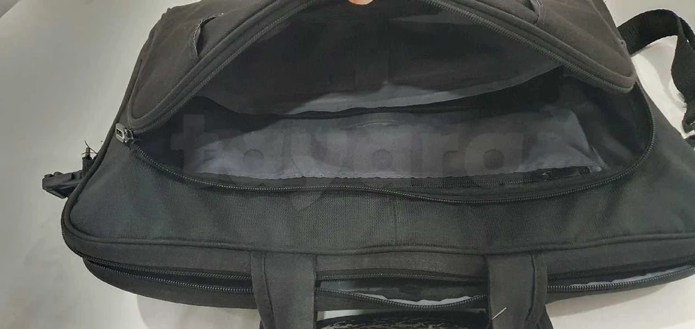 sac et sacoche laptop 17p ou autres à Ksar Hellal, Monastir — photo 2
