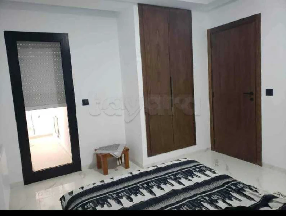 A loue un s+1 meuble a cité wahatte côté monauprix à Ain Zaghouen, Tunis — photo 2