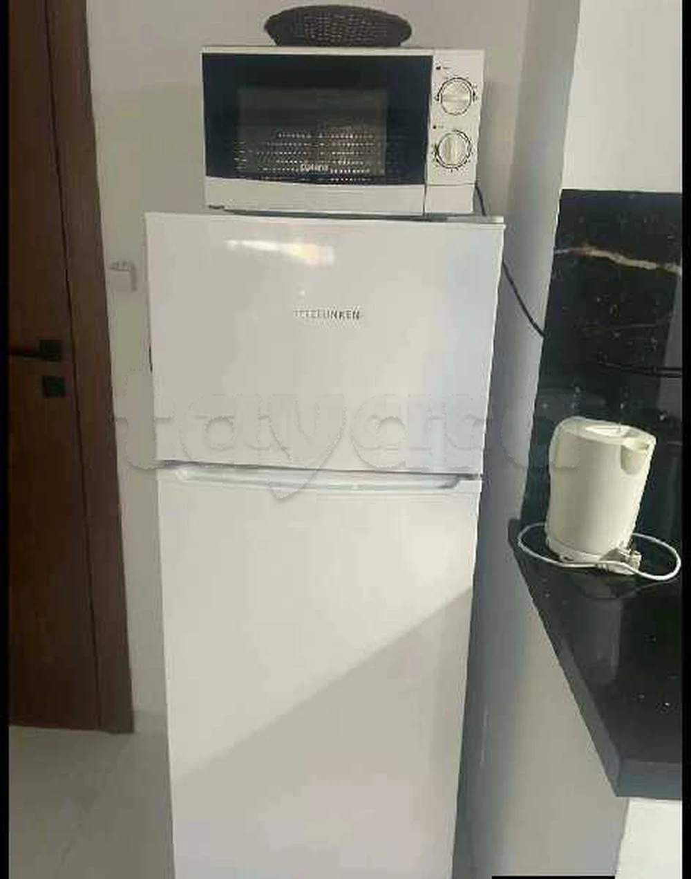 A loue un s+1 meuble a cité wahatte côté monauprix à Ain Zaghouen, Tunis — photo 3