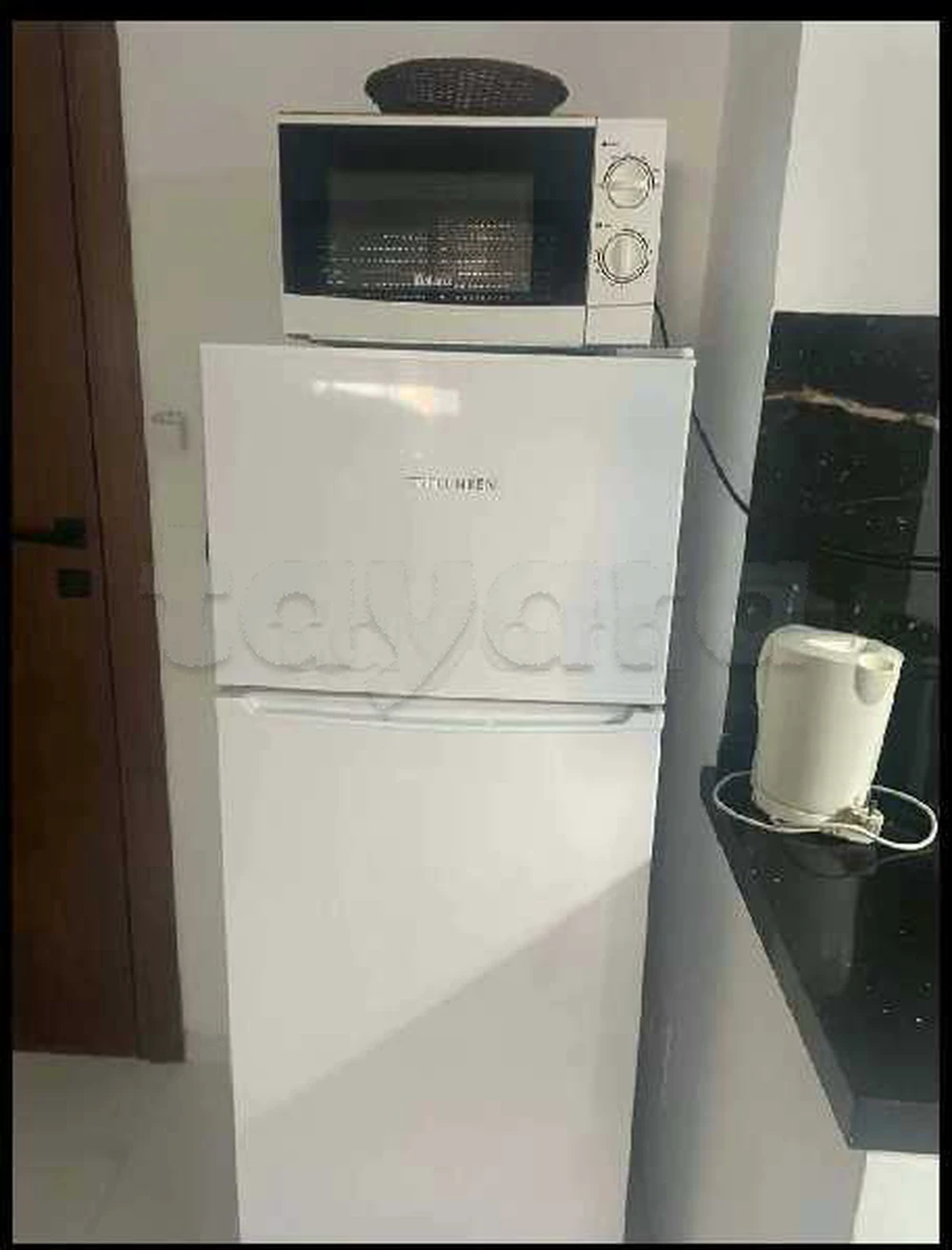 A loue un s+1 meuble a cité wahatte côté monauprix à Ain Zaghouen, Tunis — photo 5