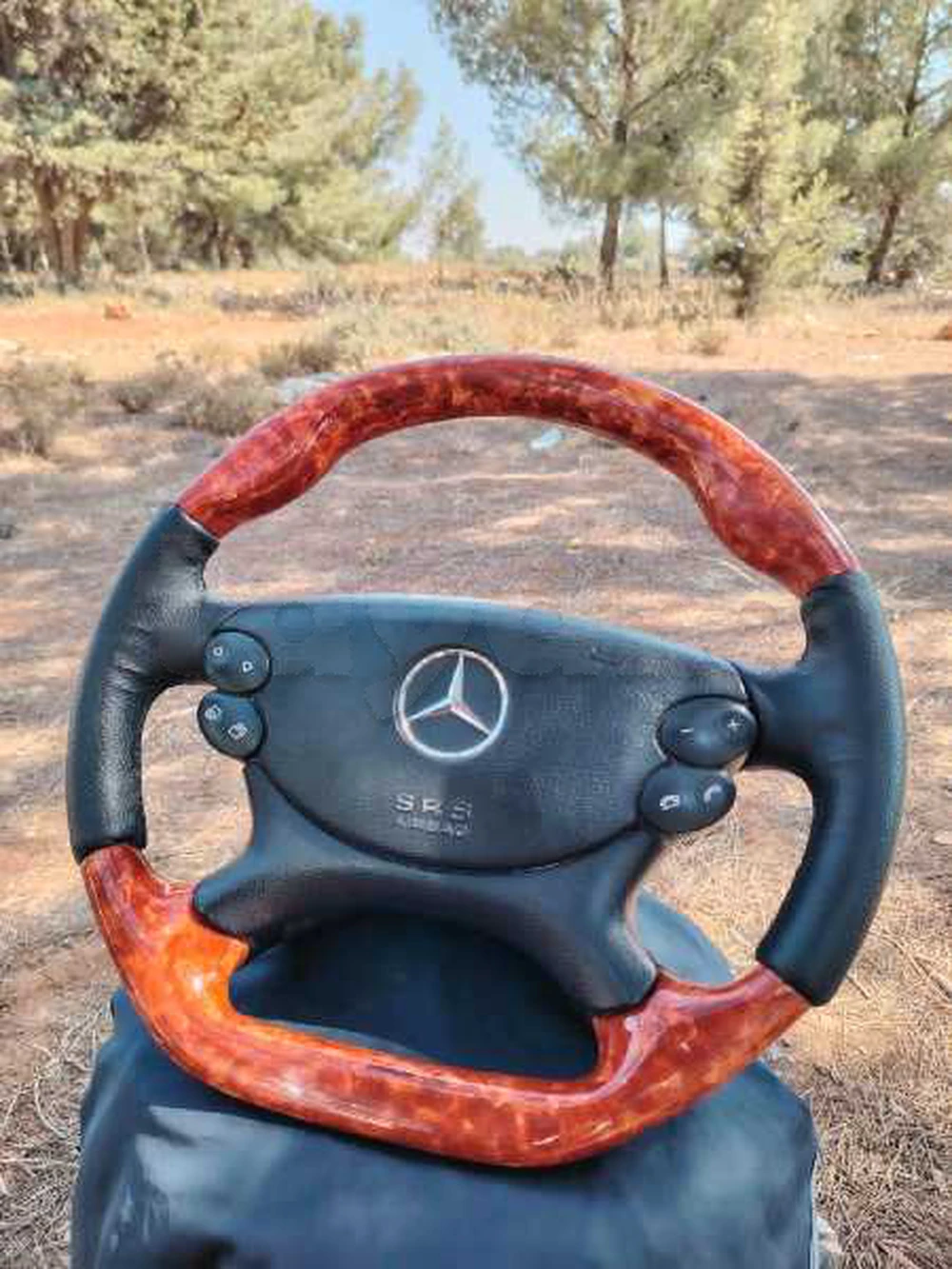 Volant Mercedes W211 ou W219 à Tunis, Tunis — photo 1