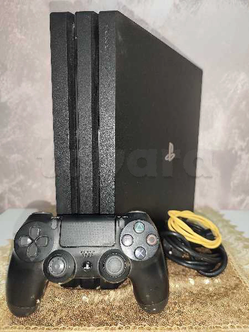 Ps4 pro patché 1TB à Ezzouhour, Tunis — photo 2