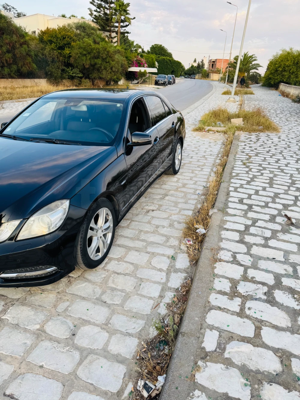 vendre mercedes e 200 cdi ttes options etat comme neuf modele 2012 à Tunis Belvedere, Tunis — photo 5
