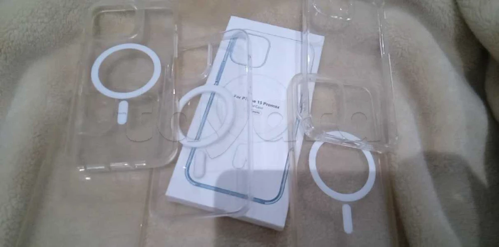cage I phone 15 pro max / 16 pro presque neuf à Sfax, Sfax — photo 3