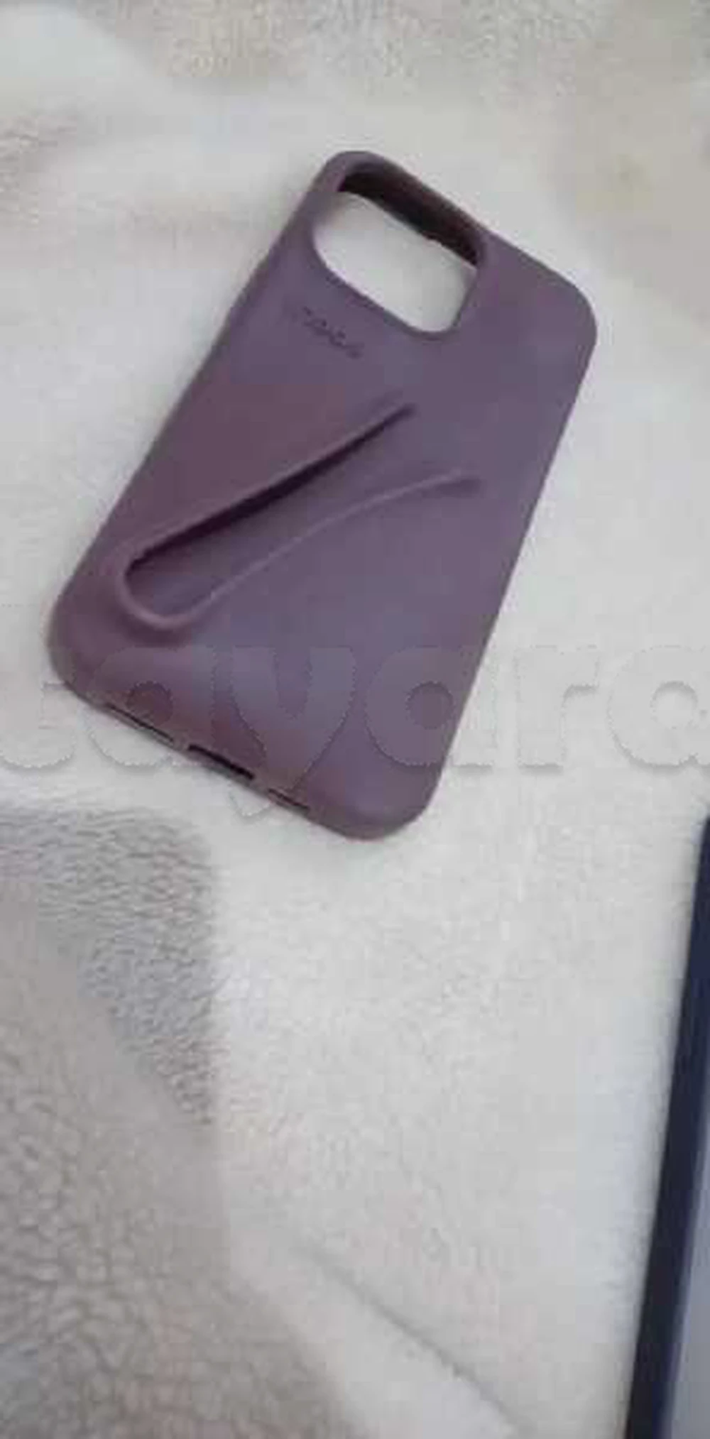 cage I phone 15 pro max / 16 pro presque neuf à Sfax, Sfax — photo 5