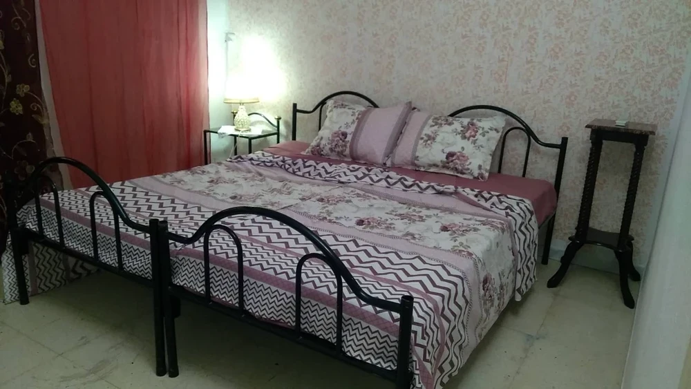 للكراء باليوم استوديو مفروش مكيف في المروج 1 à El Mourouj 1, Ben Arous — photo 1
