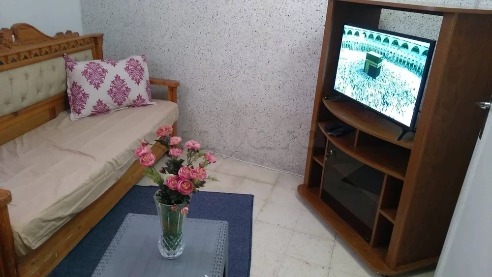 للكراء باليوم استوديو مفروش مكيف في المروج 1 à El Mourouj 1, Ben Arous — photo 3