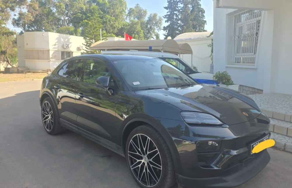 Porsche Macan Électrique presque neuve à La Marsa, Tunis — photo 5
