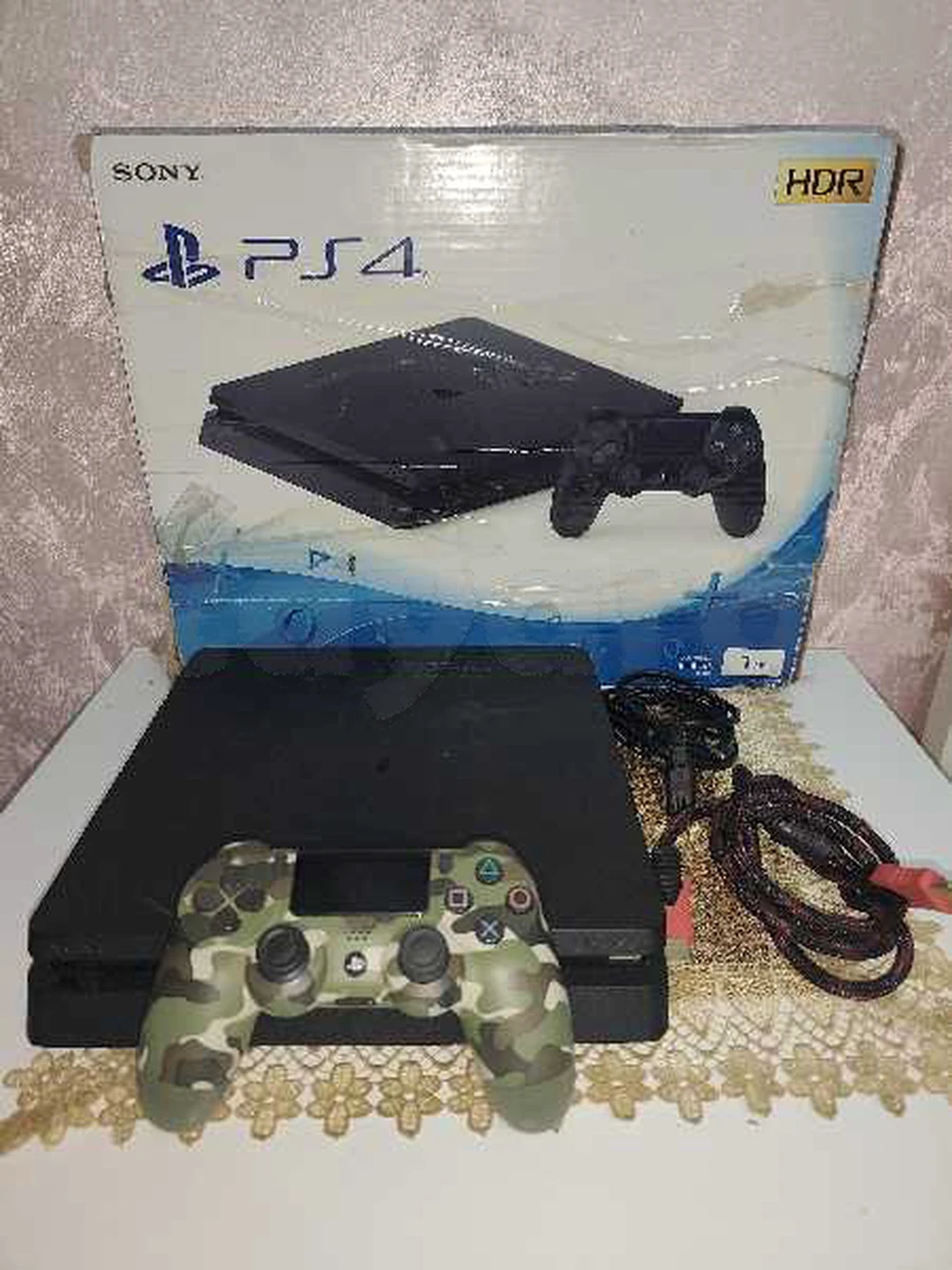 Ps4 slim patché 1TB à Ezzouhour, Tunis — photo 1