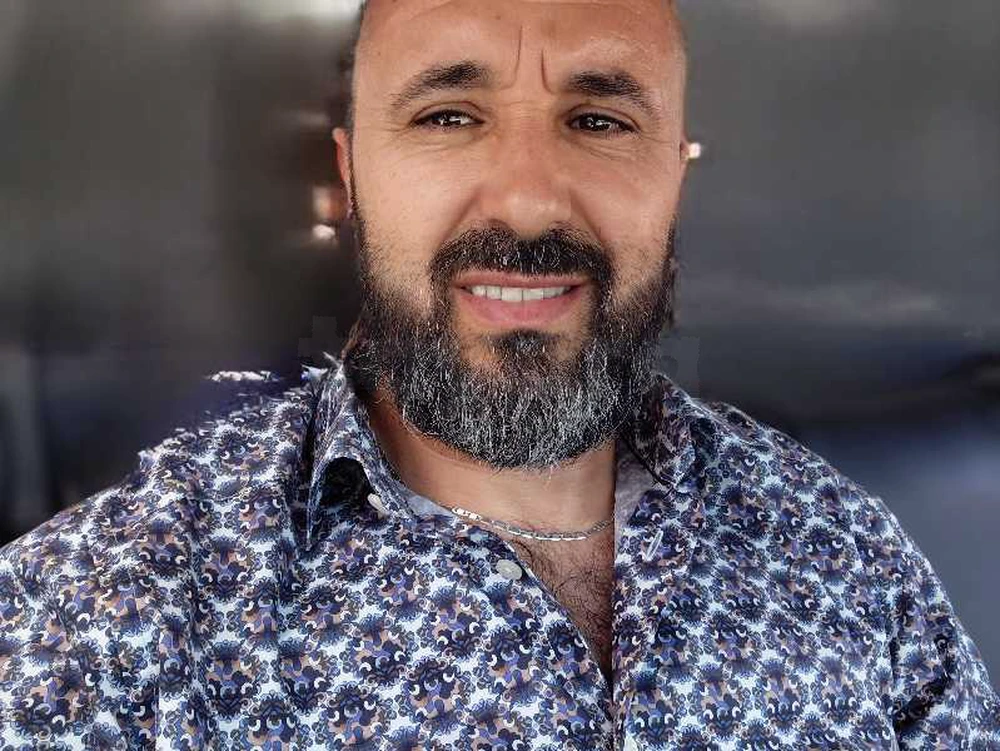 chauffeur livreur commercial niveau bac avec 10 ans d'expérience à Autres Villes, Ben Arous — photo 1