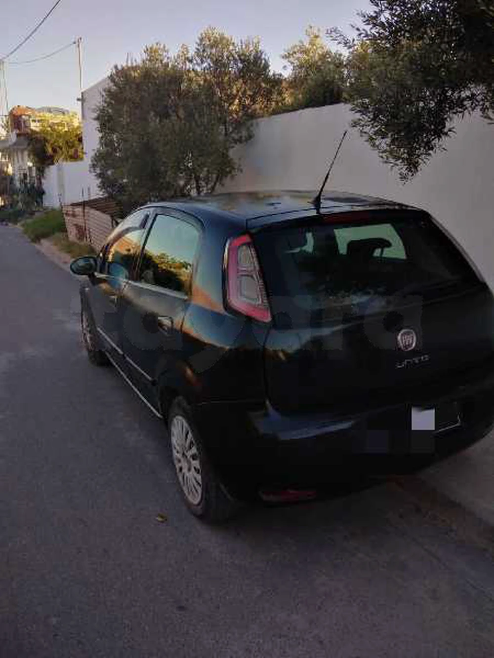 fiat grand punto à Ksar Hellal, Monastir — photo 1