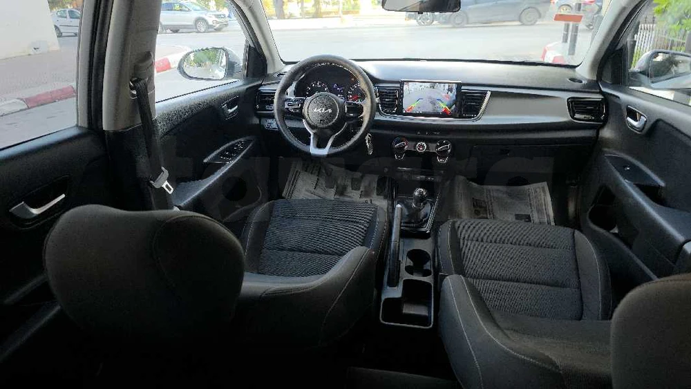 KIA RIO à Bizerte, Bizerte — photo 4