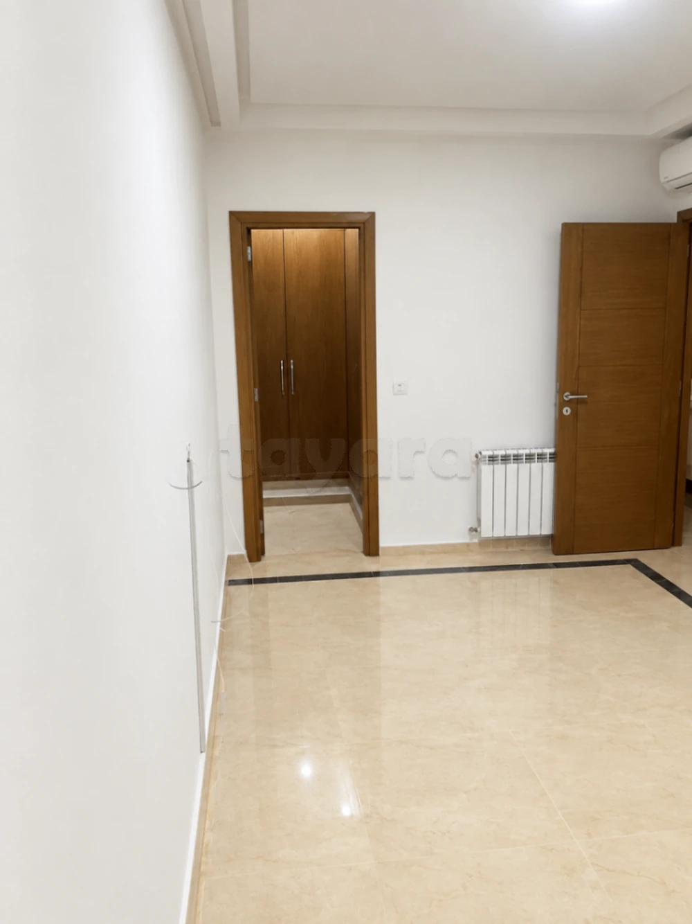 À Vendre – Appartement S+2 avec jardin et parking à Jardins De Carthage, Tunis — photo 4