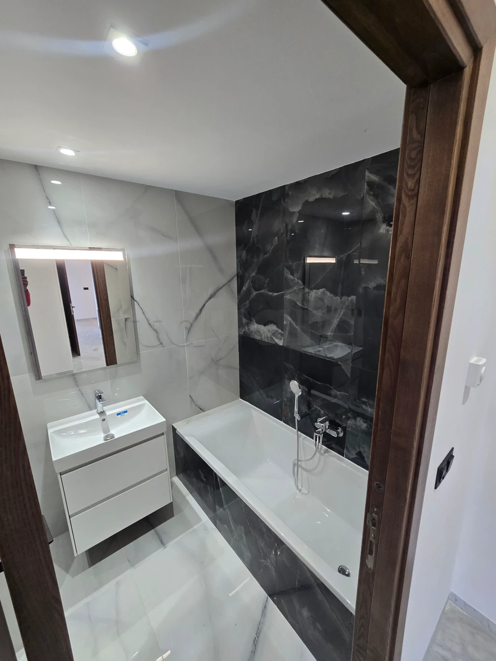 À Vendre – Appartement S+3 – Très Haut Standing | 183 m² à La Soukra, Ariana — photo 2