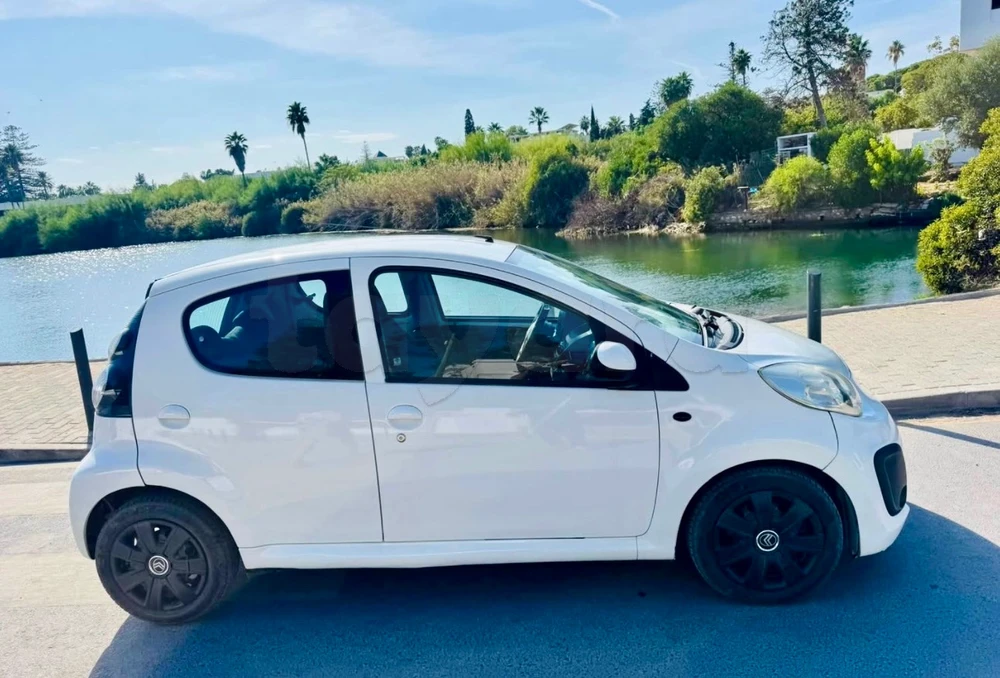 Citroen C1 fin 2012 à Le Kram, Tunis — photo 4