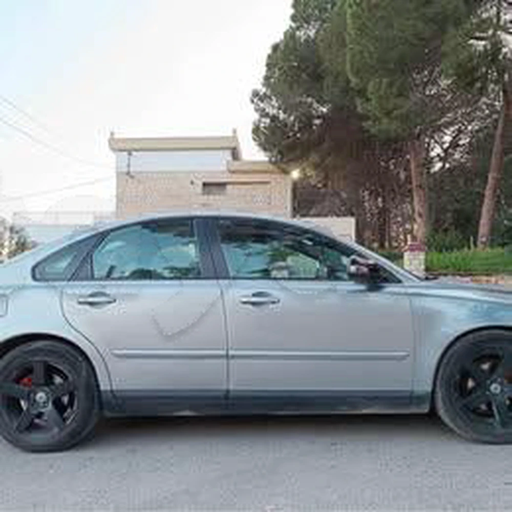 2010 Volvo S40 à Radès, Ben Arous — photo 5
