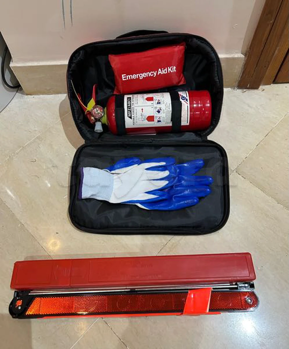 Kit de dépanage avec extincteur à L Aouina, Tunis — photo 2