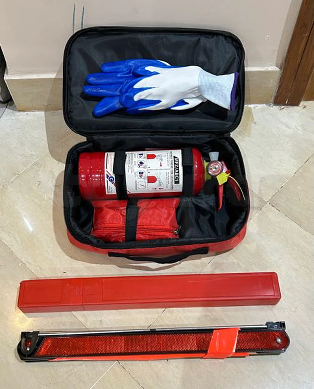 Kit de dépanage avec extincteur à L Aouina, Tunis — photo 4