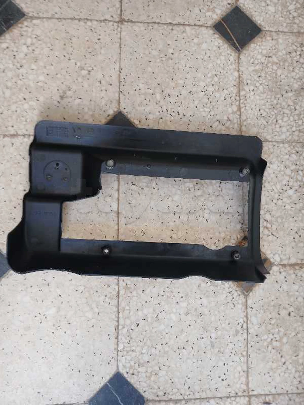 Cache moteur 80 dinar golf 41.4 essence téléphone 53640307 à Menzel Bourguiba, Bizerte — photo 2