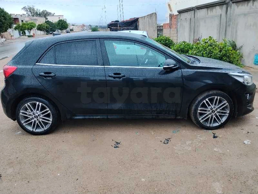 kia rio à Bou Salem, Jendouba — photo 5