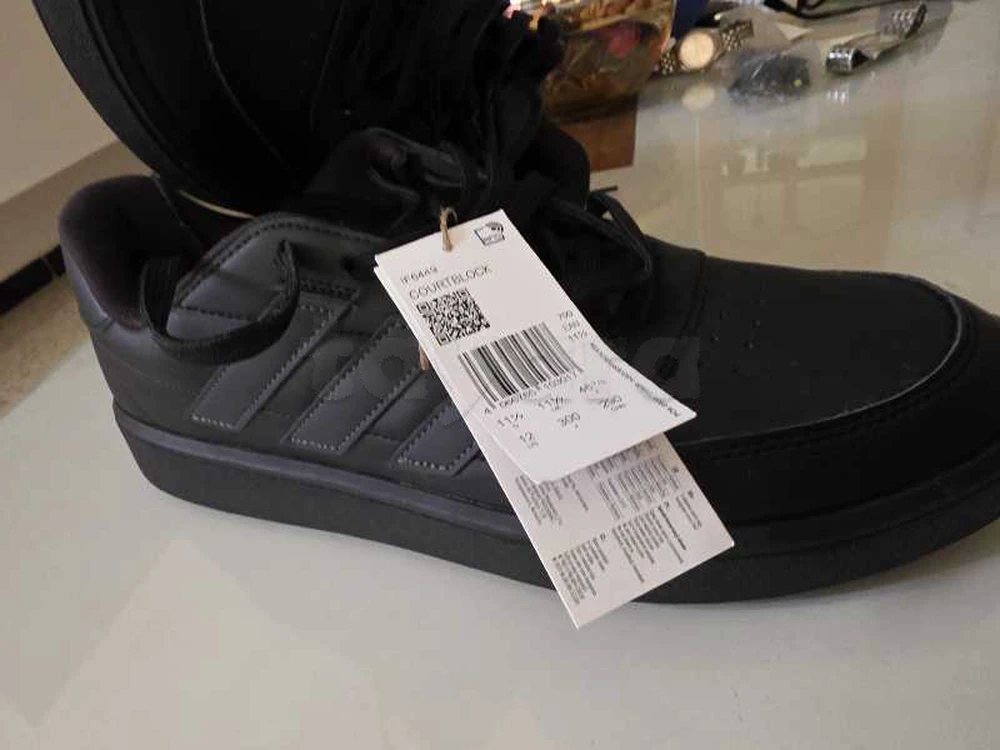 Espadrilles Adidas Neuuuuuf à El Mourouj 3, Ben Arous — photo 1