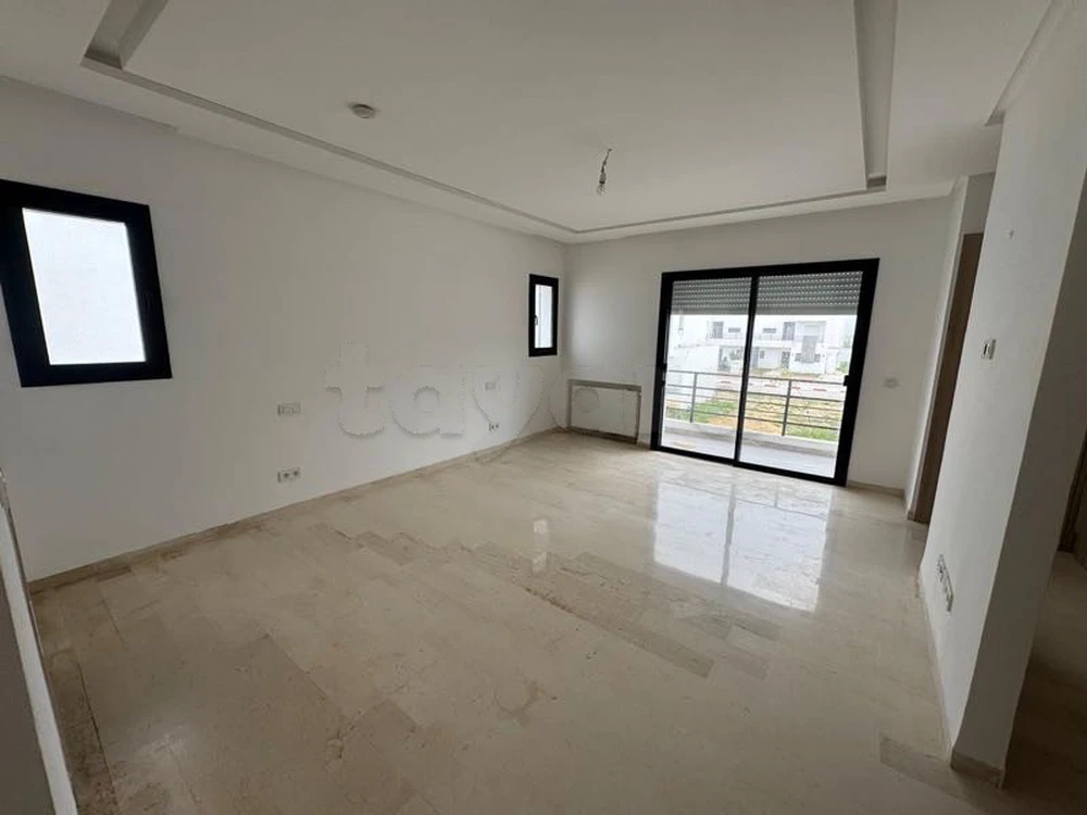 À louer belle villa S+4 avec piscine à Raoued, Ariana — photo 4
