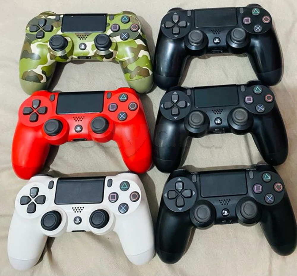 manette ps4 v2 original à El Mourouj, Ben Arous — photo 1