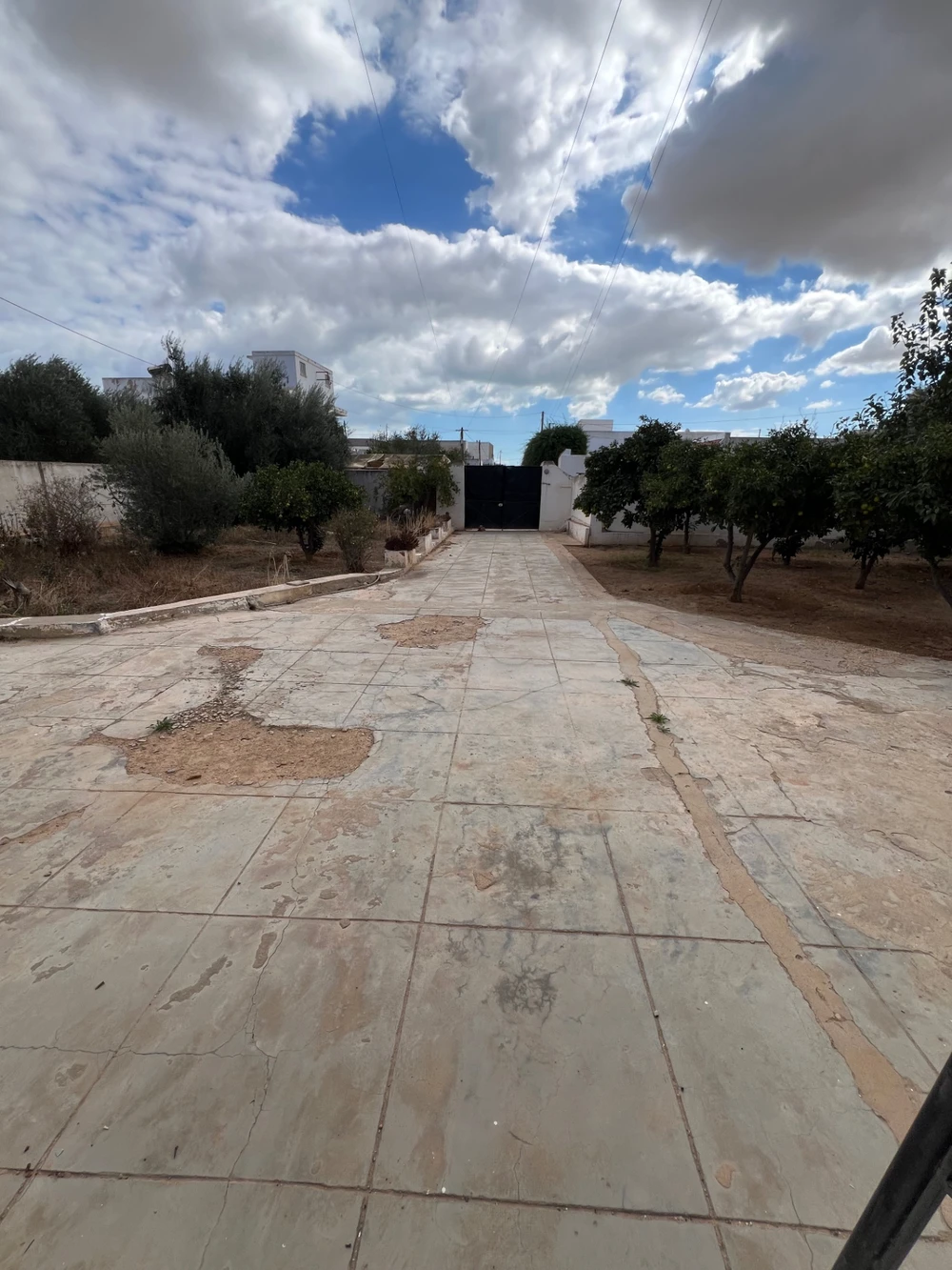 للبيع: طابق أرضي بطريق منزل شاكر كم 4 زنقة ولها قرب Saisir le titre Un titre percutant attirera à Route Manzel Chaker, Sfax — photo 2