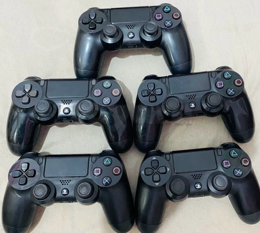 manette ps4 v1 original prix fix à El Mourouj, Ben Arous — photo 1