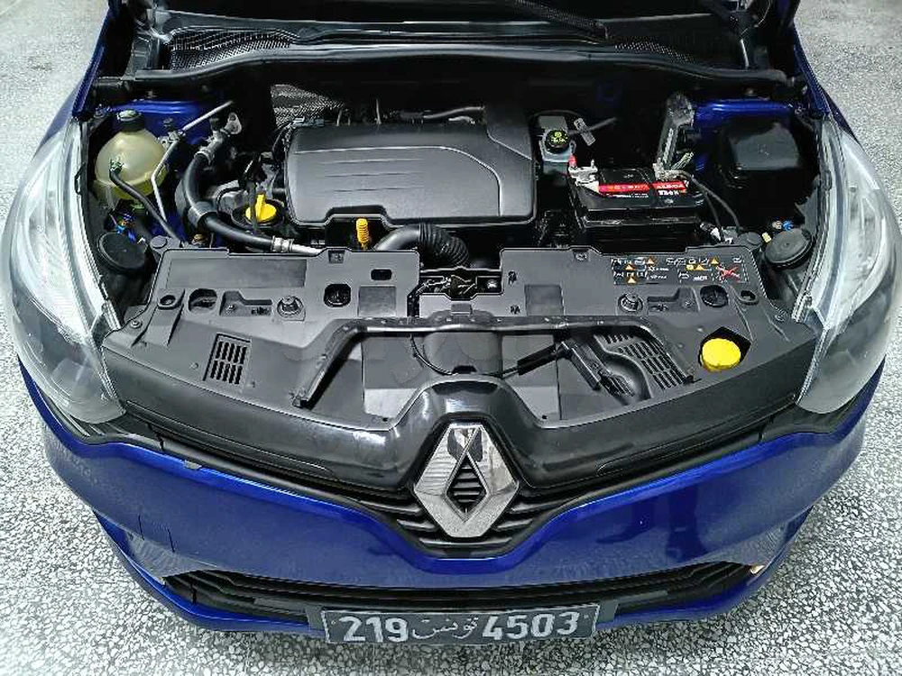 clio 4 2021 premier main moteur symbol à Zaghouan, Zaghouan — photo 4