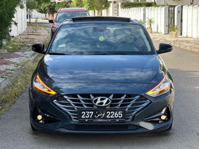 Hyundai i30 bva à Boumhel El Bassatine, Ben Arous — photo 1