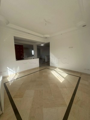 Villa habitation ou bureautique à l'aouina à El Aouina, Tunis — photo 1