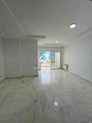 À Louer : Un Superbe appartement S+3 aux berges du Lac 2 à Les Berges du Lac 2, Tunis — photo 1
