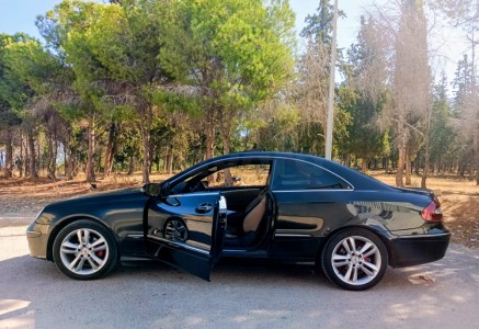 🇩🇪 MERCEDES-BENZ CLK Coupé élégant — diesel à Ezzahra, Ben Arous — photo 1