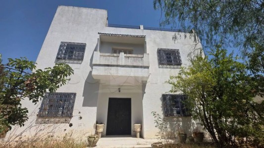 A VENDRE VILLA A RÉNOVER À EL MENZAH 9C à El Menzah 9, Tunis — photo 1
