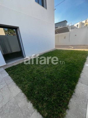 RIADH EL ANDALOUS TRIPLEX S+4 DE HAUT STANDING À LOUER à Cité El Ghazala 1, Ariana — photo 1