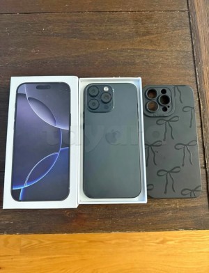 Iphone 16 pro max état neuf à Béni Khalled, Nabeul — photo 1