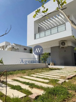 A louer une villa spacieuse à Ain Zaghouan à Sidi Daoud, Tunis — photo 1